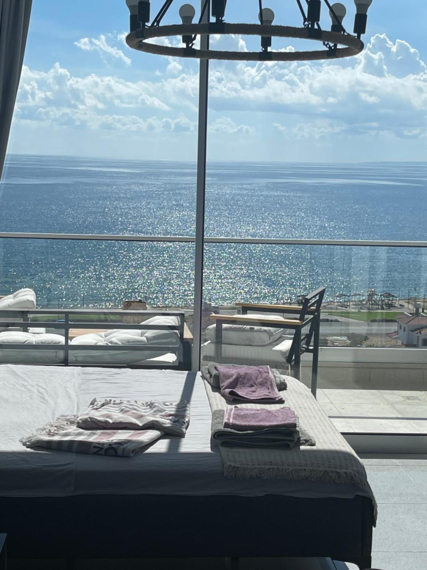 Sea View Suites By The Coast Famagusta  Eksteriør billede