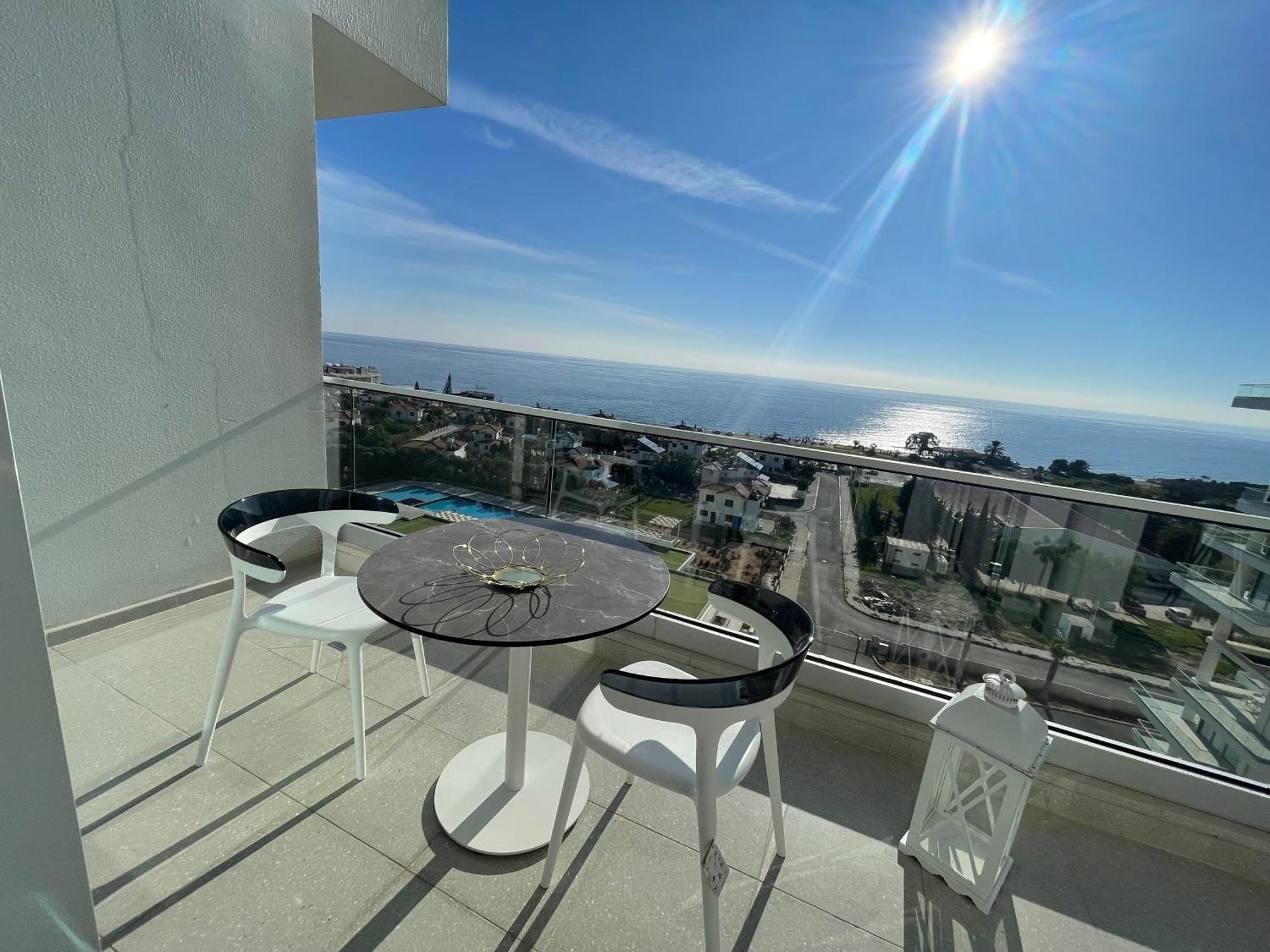 Sea View Suites By The Coast Famagusta  Eksteriør billede