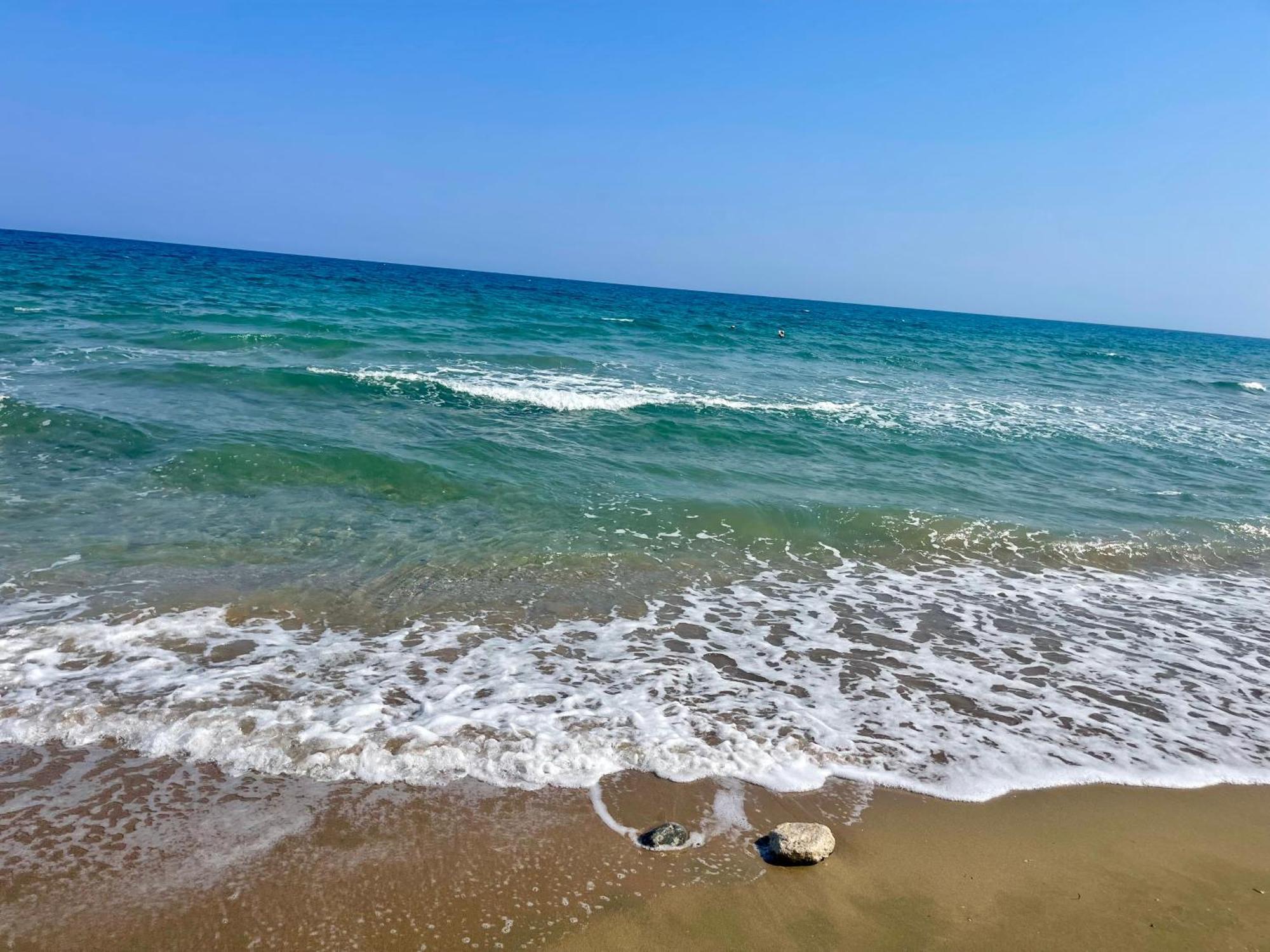 Sea View Suites By The Coast Famagusta  Eksteriør billede